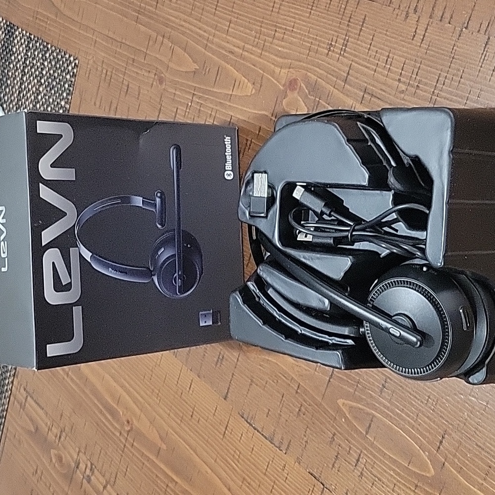 Levn Bluetooth headset